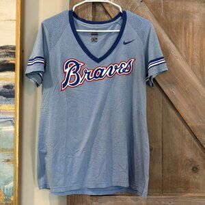 Nike Atlanta Braves Cooperstown Collection Women’s V-Neck Tee XL Light Blue